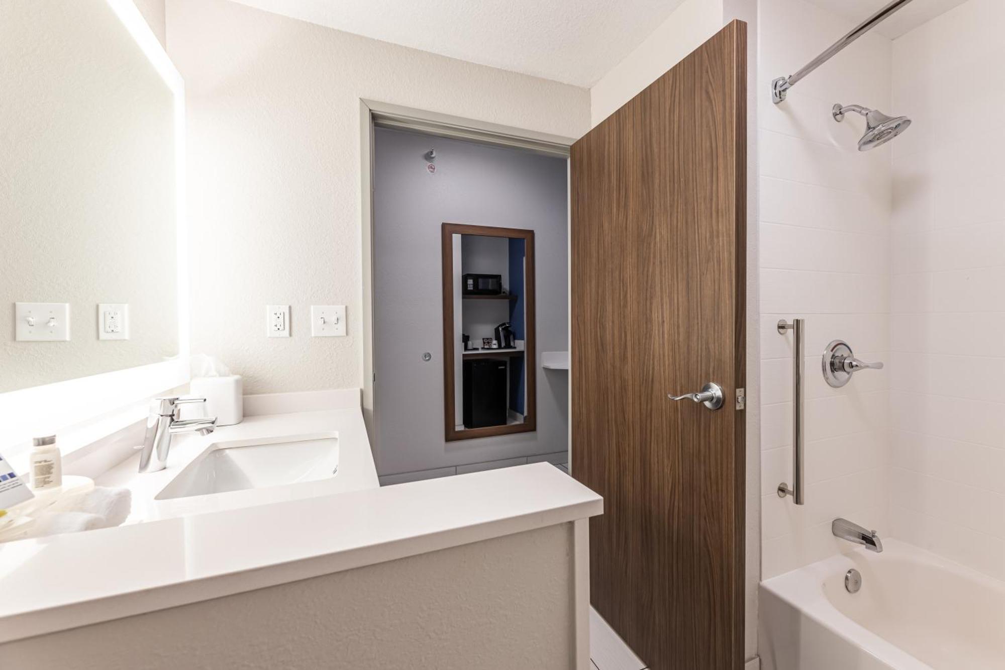 Holiday Inn Express & Suites - Rantoul By Ihg Extérieur photo